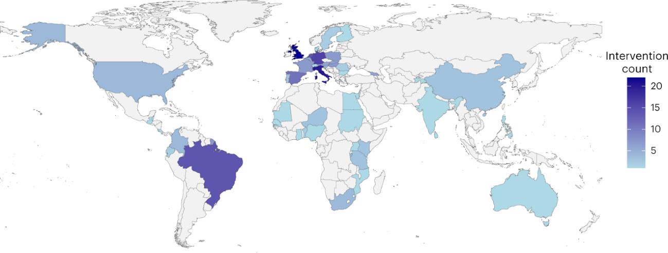Mapa de la distribución de los proyectos analizados dentro del estudio que van desde la distribución más baja (azul claro) a la más alta (azul oscuro) (Fig. 1 en el artículo, crédito de Springer Nature Limited).